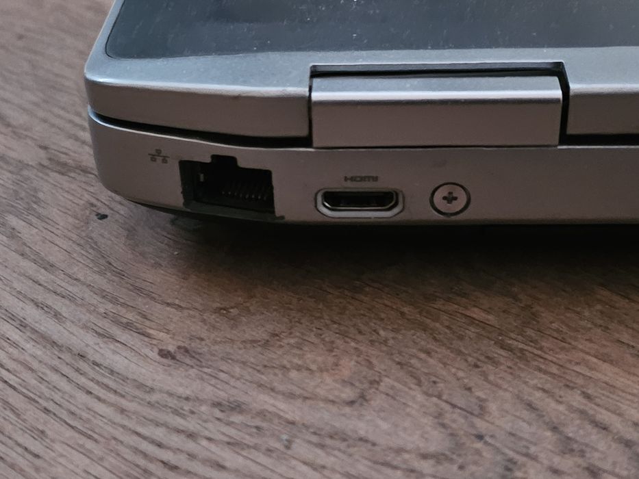 Laptop Dell Latitude E6320 z ładowarką sprawny