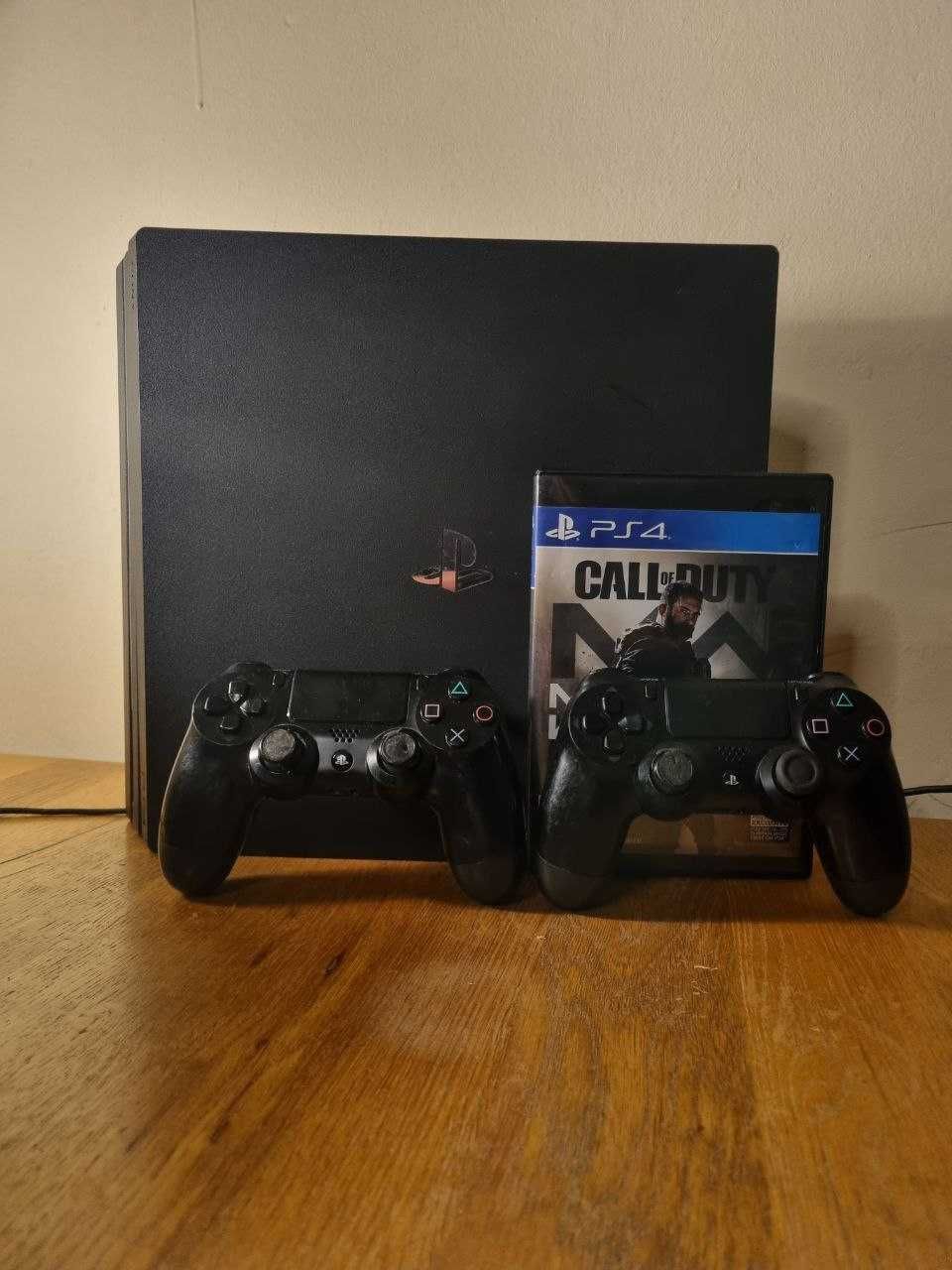 PlayStation 4 Pro (PS4 Pro) 1Tb + 2 Джойстика + Call of Duty