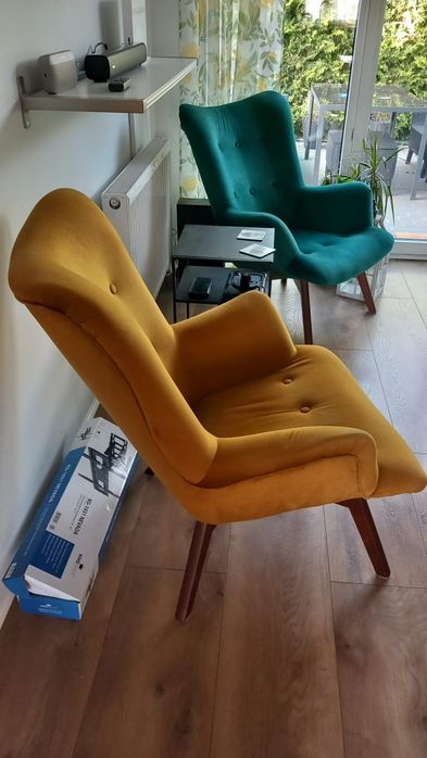 Musztardowy fotel uszak