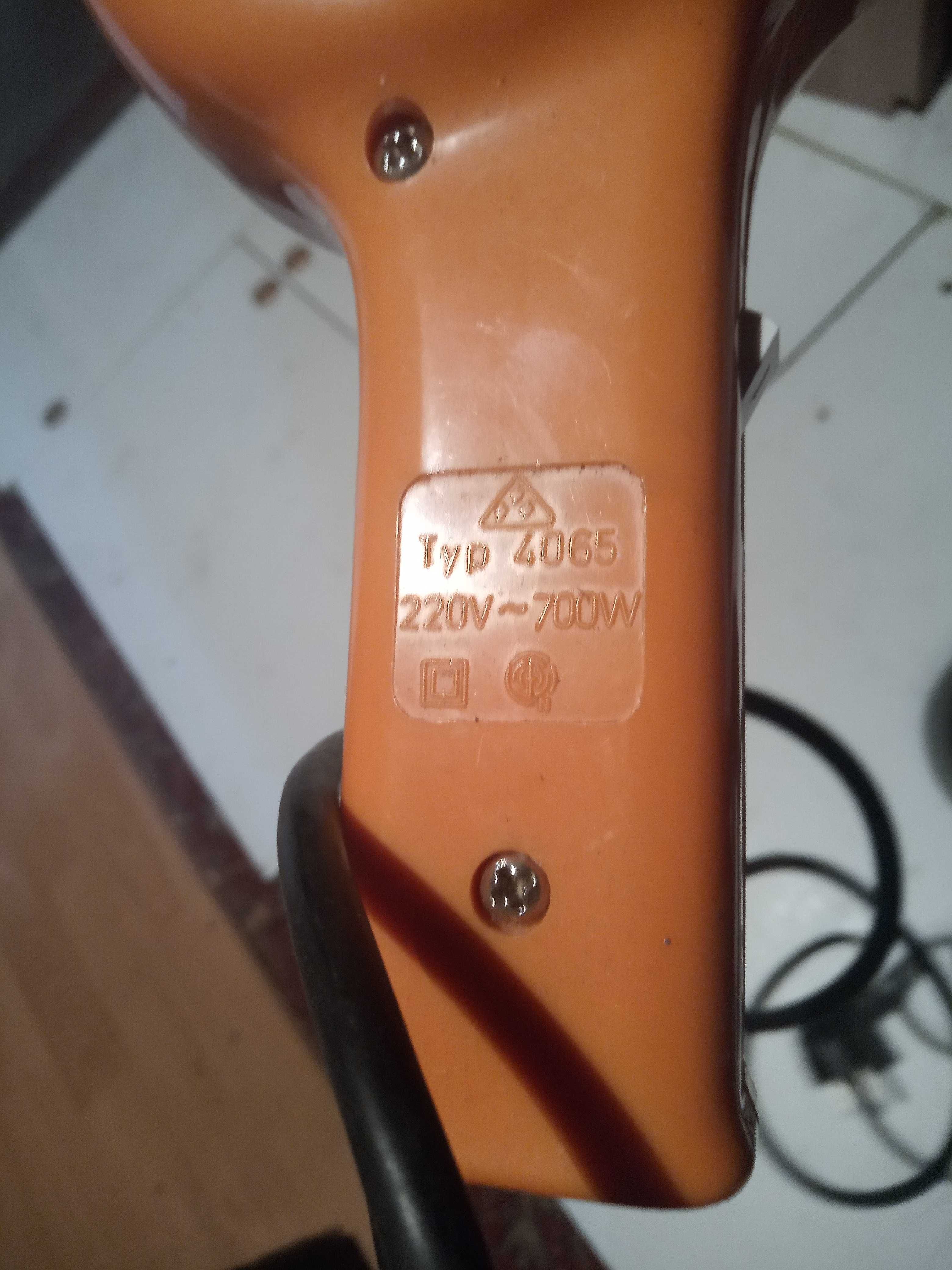 Suszarka do włosów typ 4065 jeszcze na 220 volt