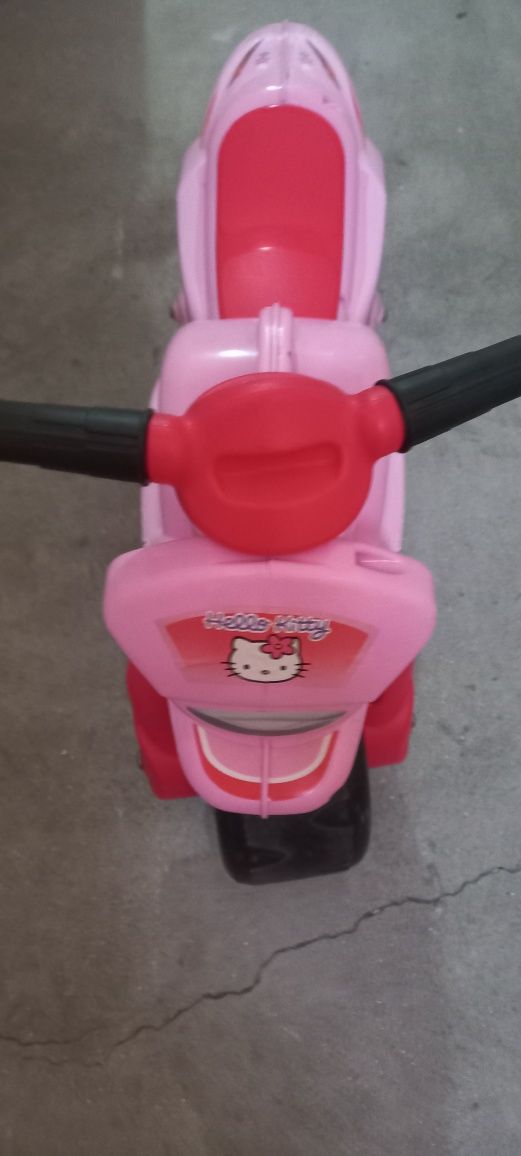 Moto Hello Kitty