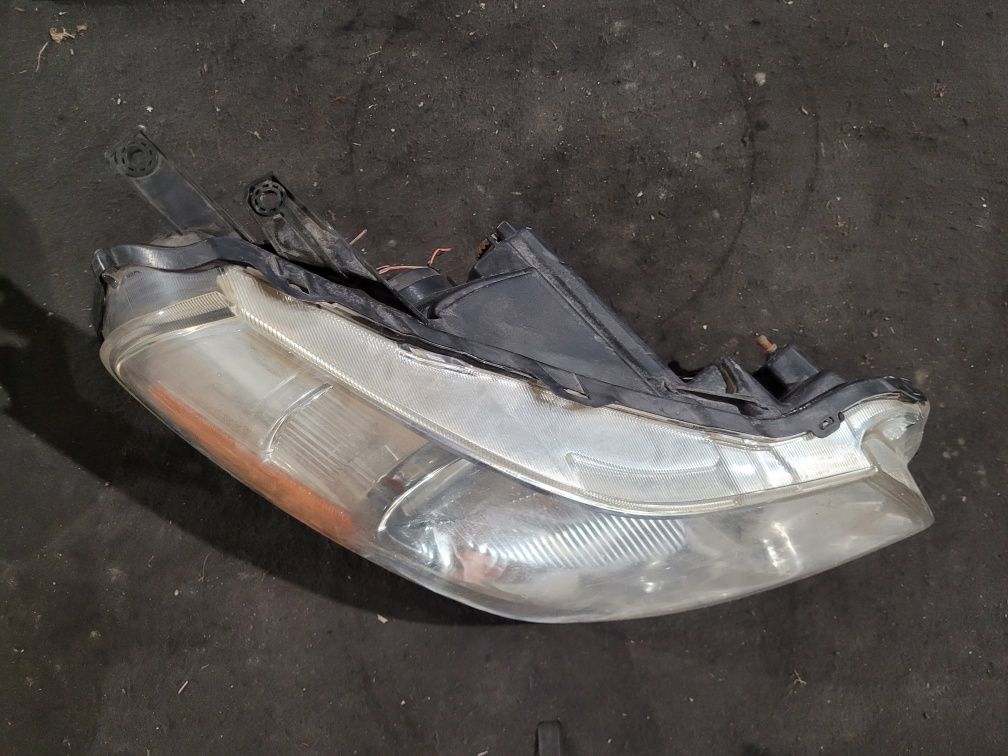 Reflektor lampa przód prawa pasażera Suzuki Sx4 Fiat Sedici Eu