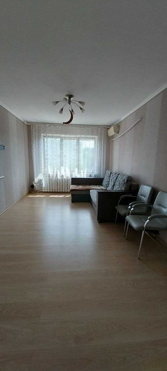 3 х комнатная чешка таирова Небесной сотни \ Левитана  К.С