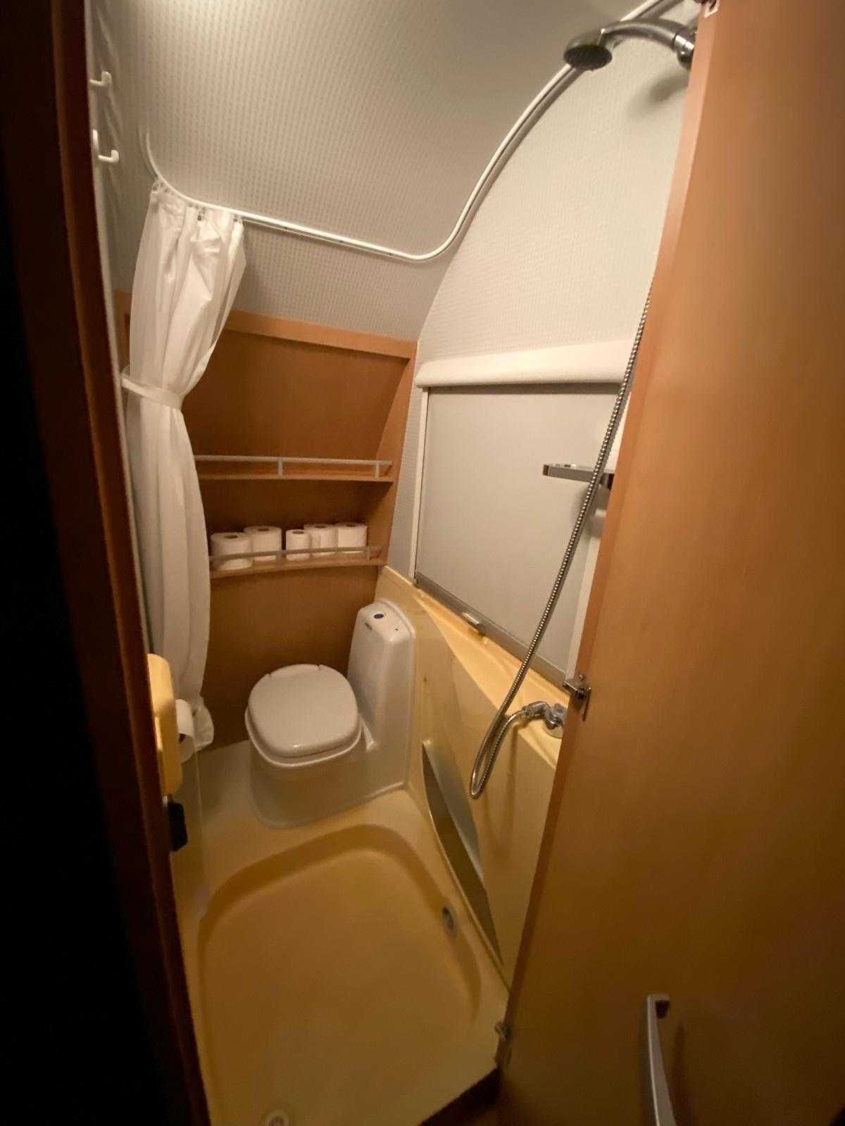 Caravana completamente nova com pouco uso - KNAUS SUDWIND