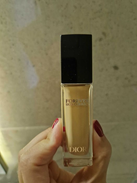 Dior forever korektor pod oczy