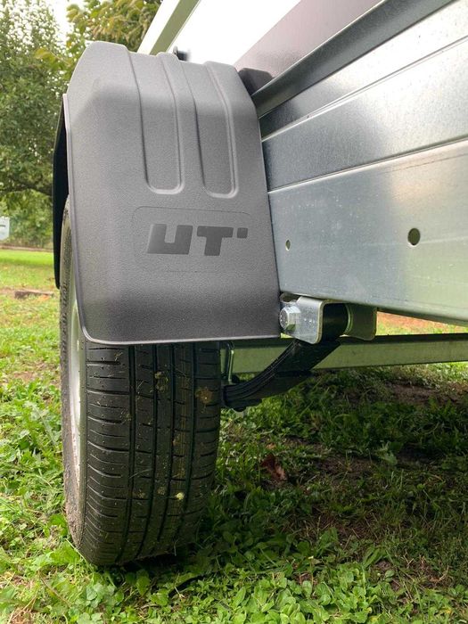 Sprzedam przyczepkę samochodową Martz PREMIUM 230x126 RESOR -rok 2025