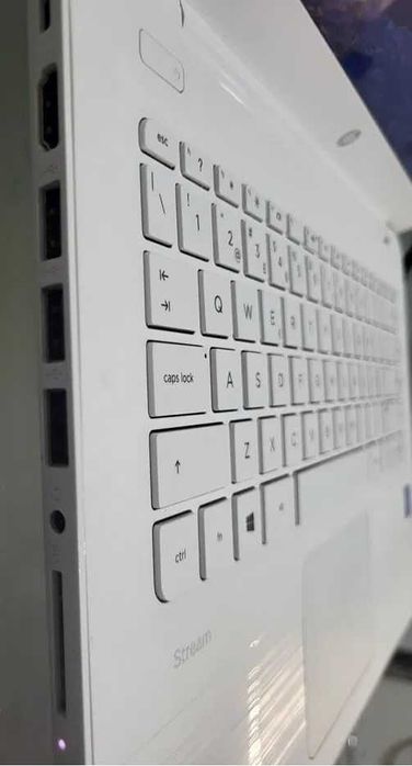 portatil HP STREAM 7265 NGW .  14-ax 007NP