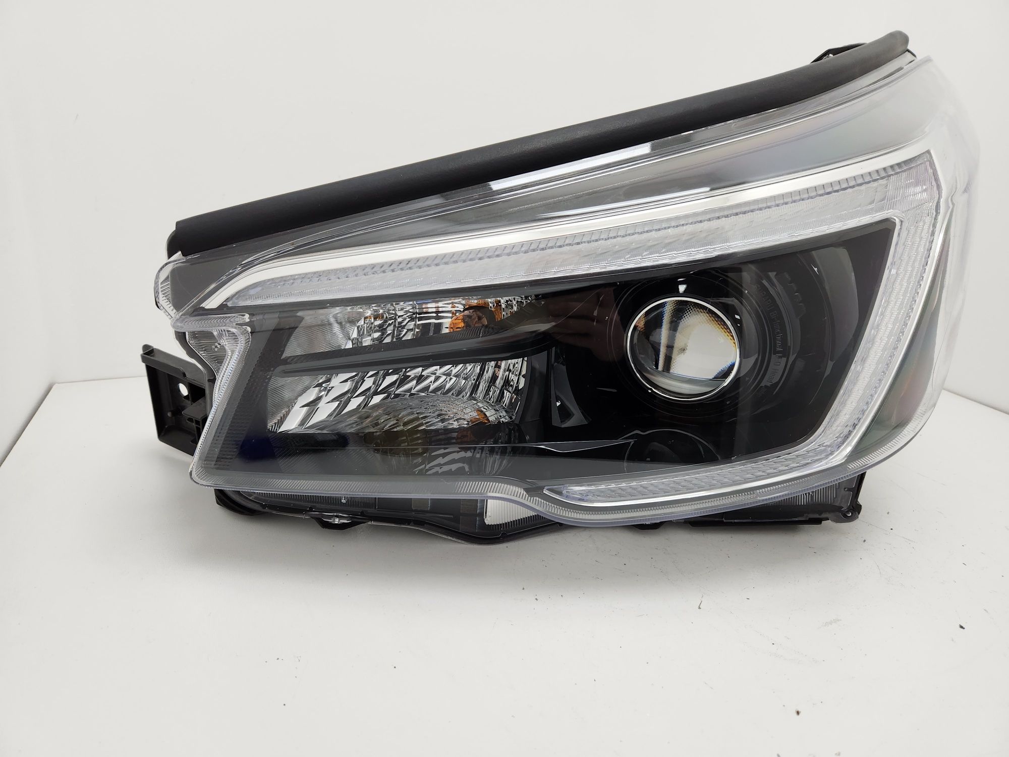 Фара ліва Subaru Forester 2020-2021 Full Led Adaptive USA