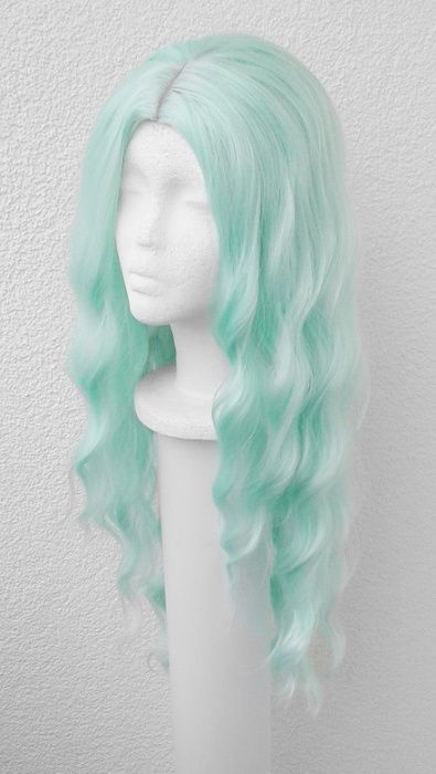 Miętowa zielona pastelowa peruka z przedziałkiem falowana wig cosplay