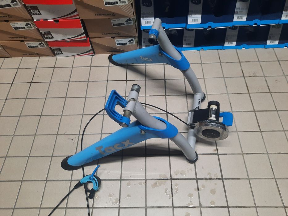 Rolo de treino tacx satori usado