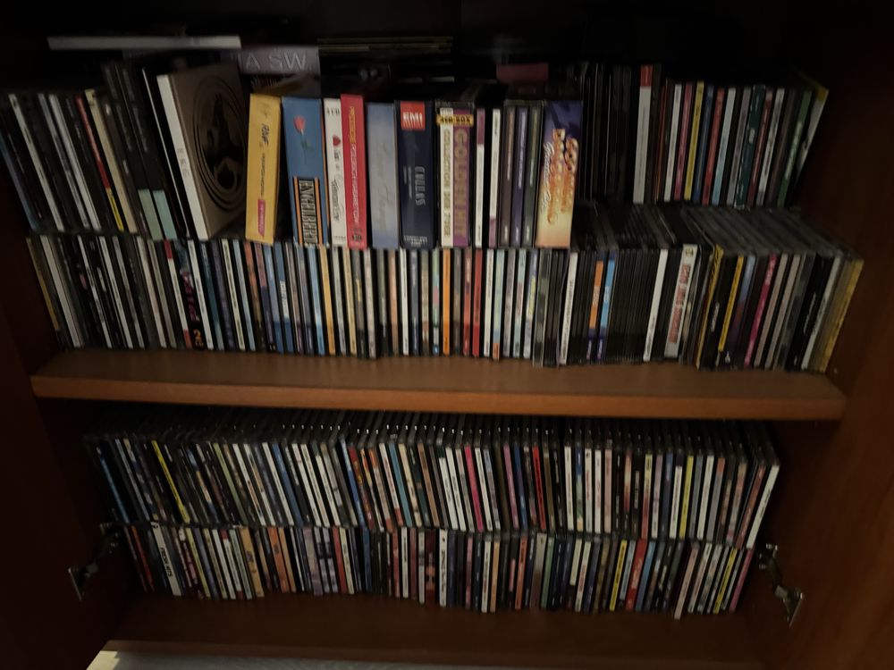 Kolekcja setek płyt cd dvd kaset
