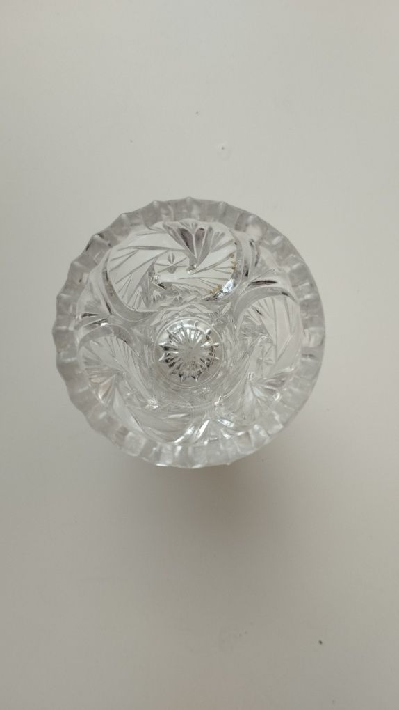 Vaso de cristal pequeno com detalhes