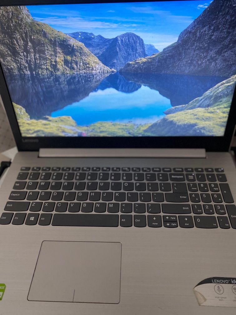 Lenovo IdeaPad 320 | Intel Core i3 | 4 GB RAM | Windows 10 | ide