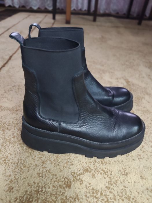 Жіночі получоботи шкіряні