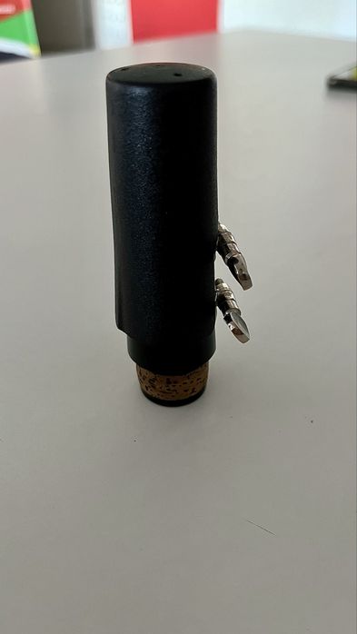 Boquilha com tampa e abraçadeira - J. Michael