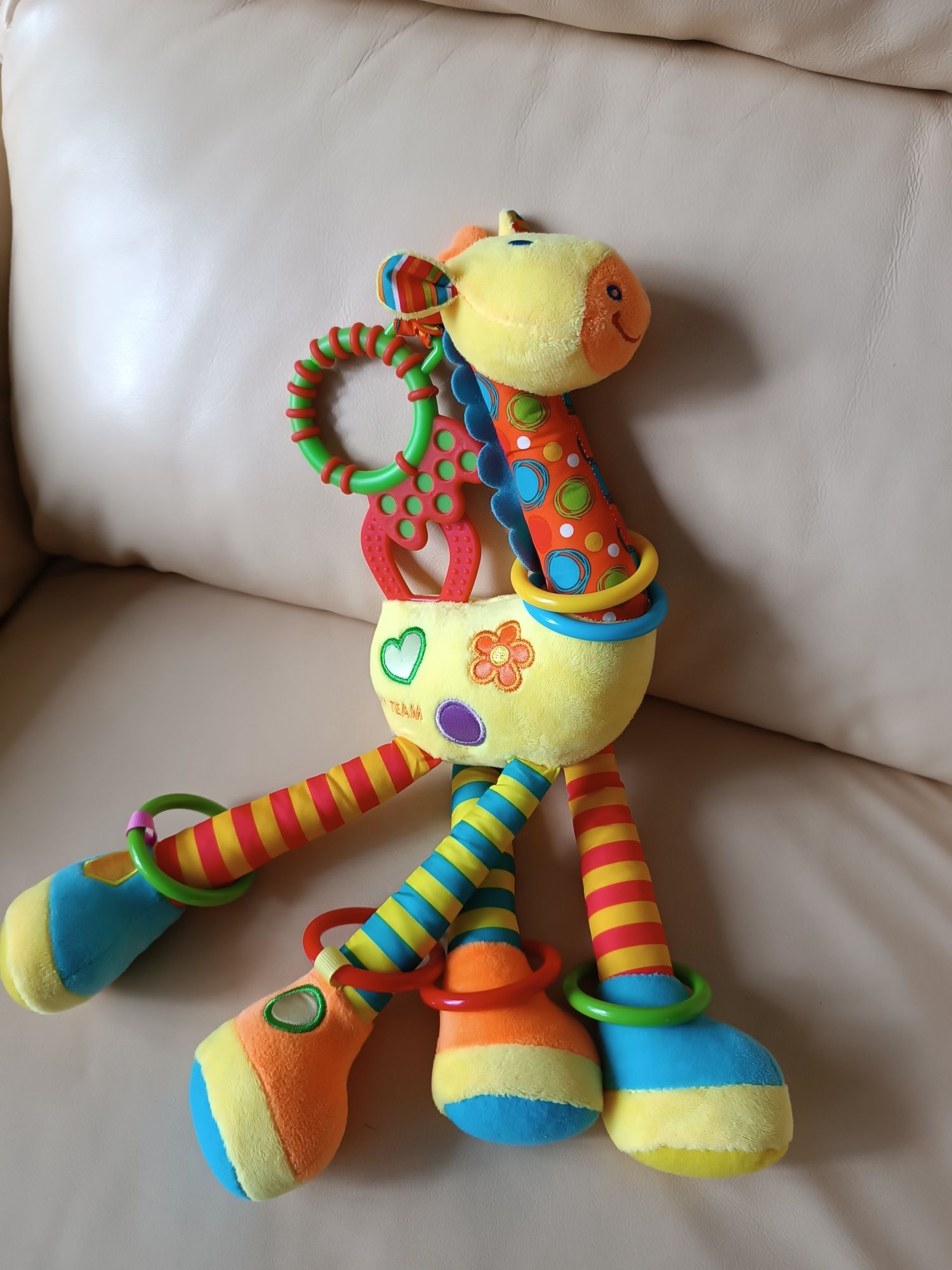 Підвіска-іграшка Жирафа із брязкальцем