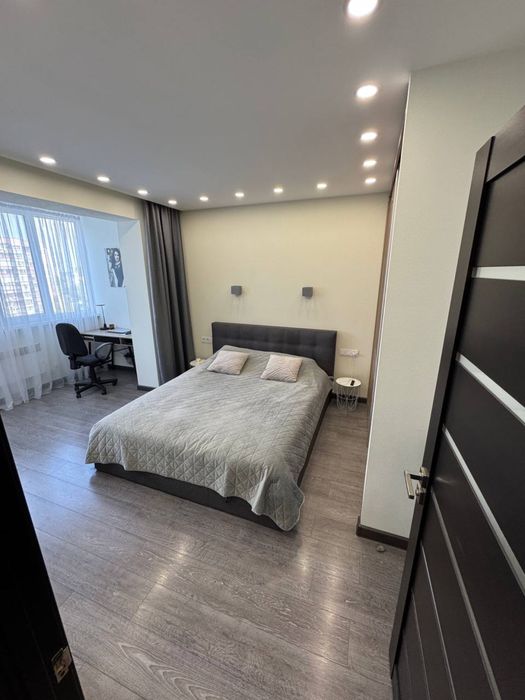 Продаж 3-кім. 4 мкрн. Лівий берег