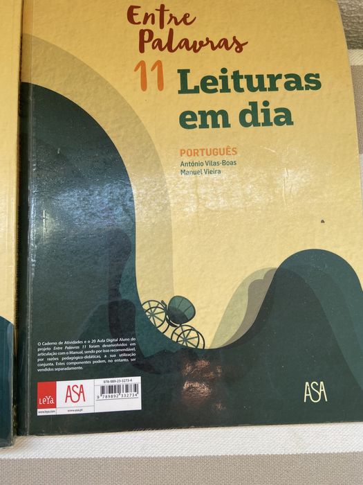 Manual e caderno de atividades Entre Palavras de 11 ano da editora Asa