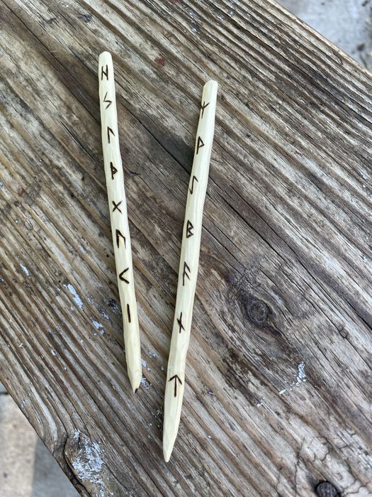 Шпильки для волос,руны,выжигание