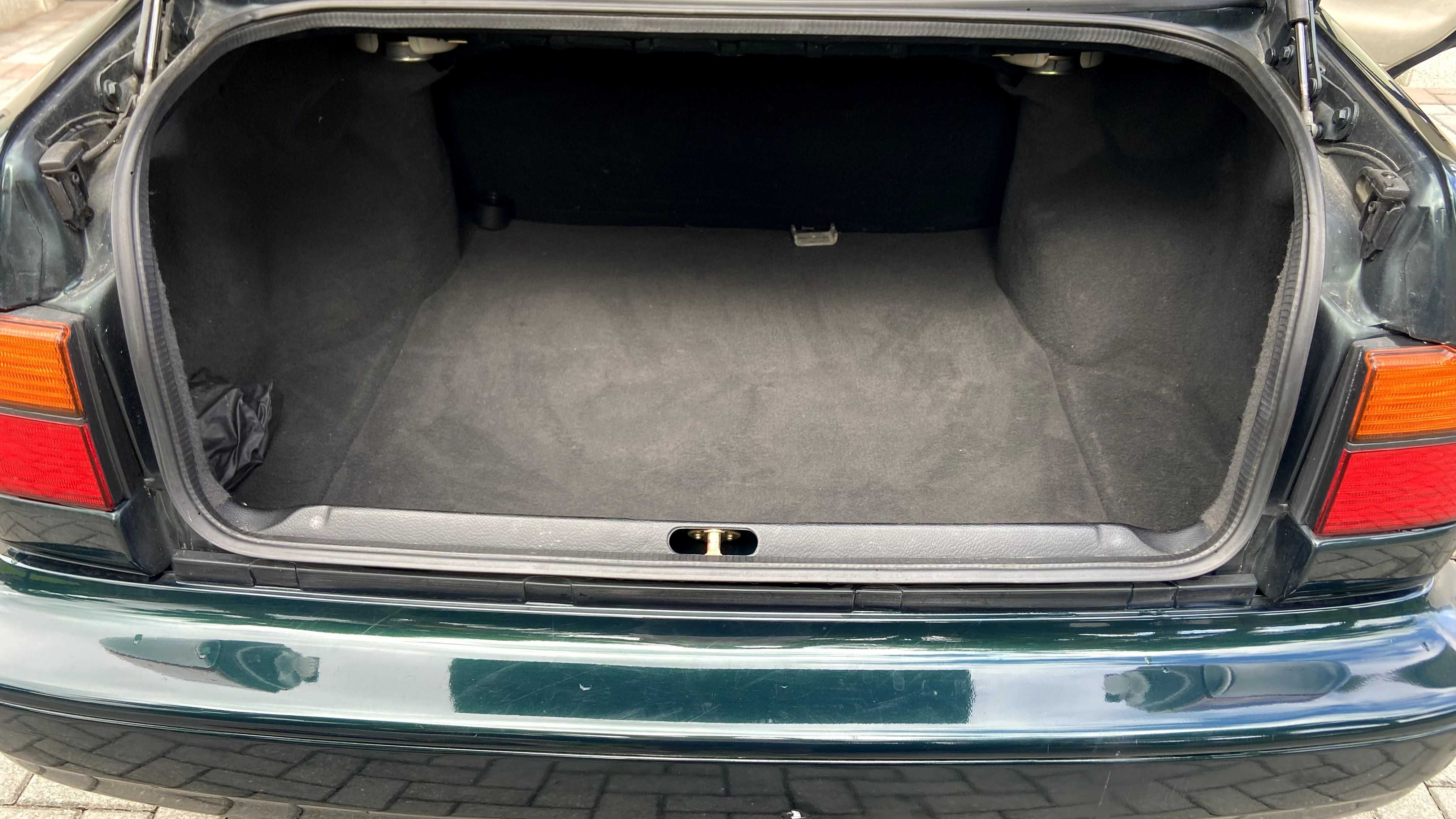 VW Jetta 1.9 TDi com 85000km e um só dono