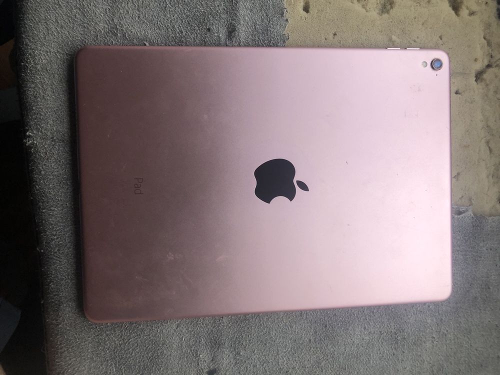 Ipad 9.7” 2016 em bom estado