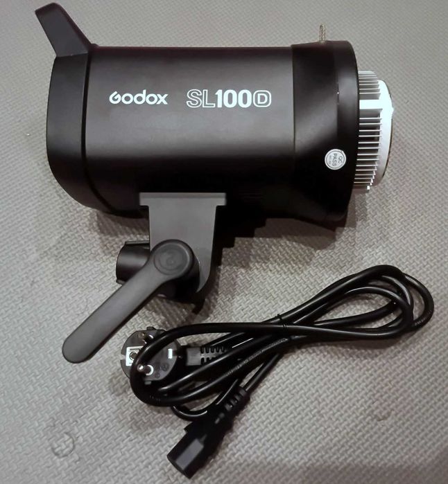 Lampa Godox SL100D LED Wypełnienie światła 100W 5600K 8FX Bluetooth