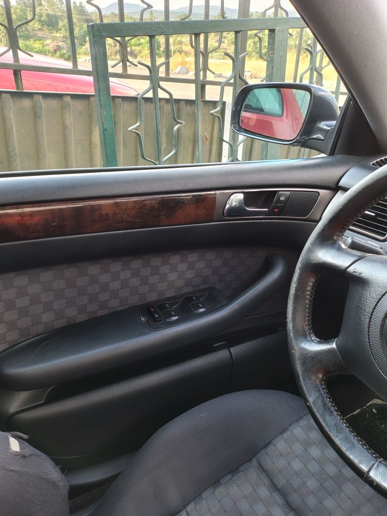 Vende Audi A6 1999