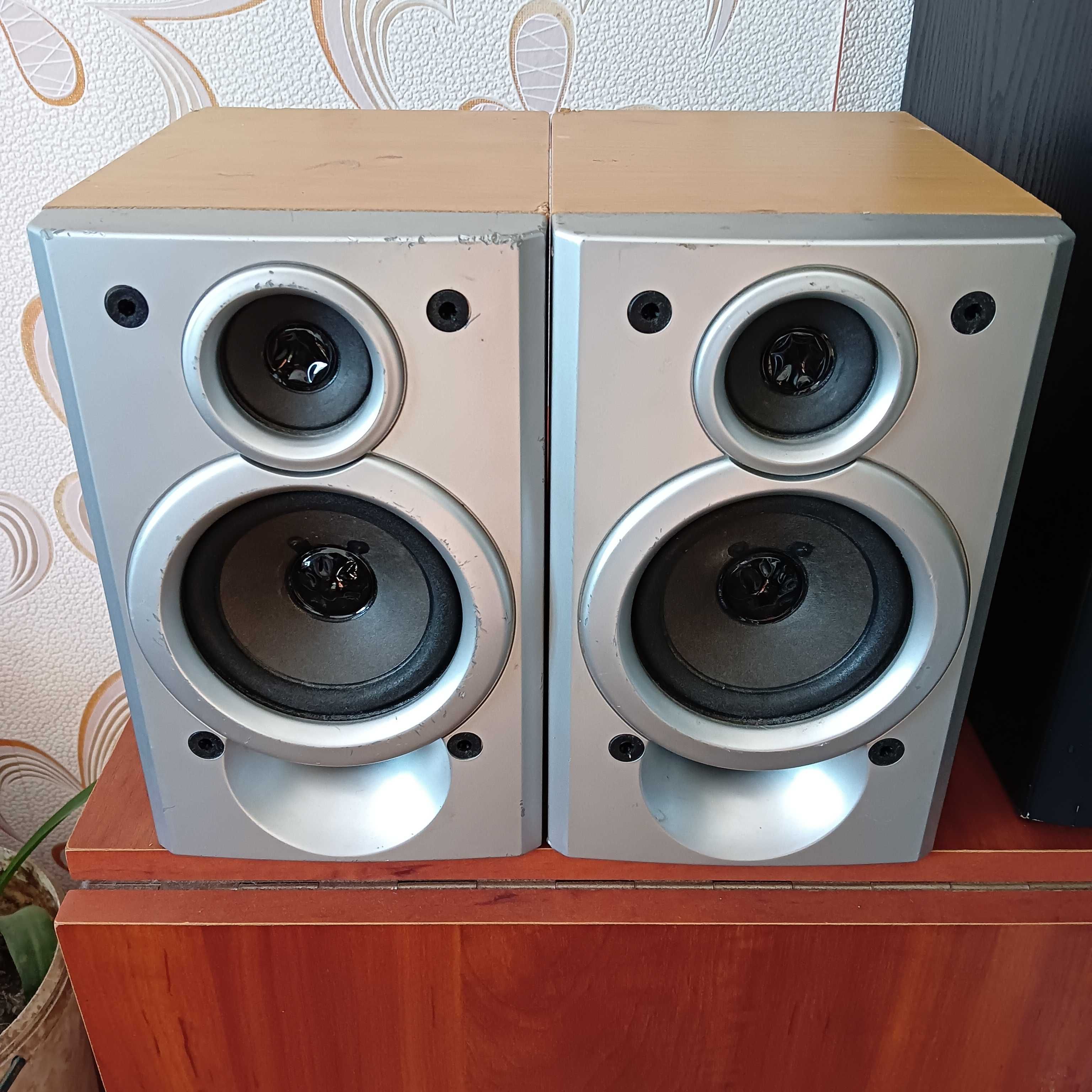 Продам акустичну систему Grundig lb 50. AIWA.