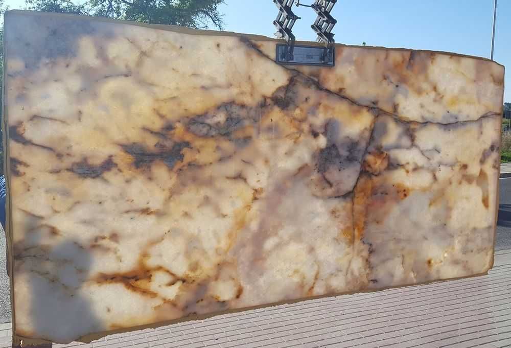 Cristallo gold slaby płyty granitowe marmurowe parapety blaty schody