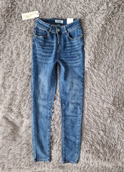 spodnie jeansy z wysokim stanem rurki jeansowe inspirowane LEVIS