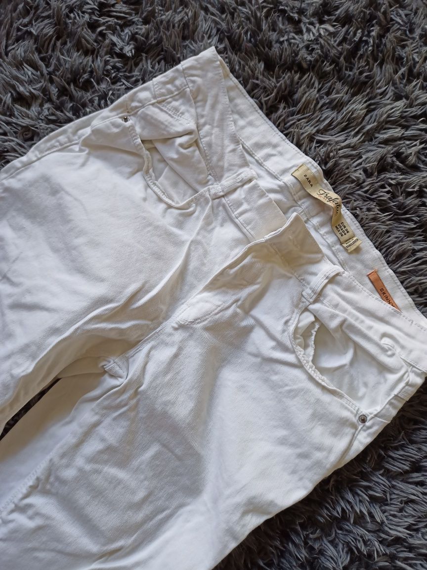 Białe spodnie Zara