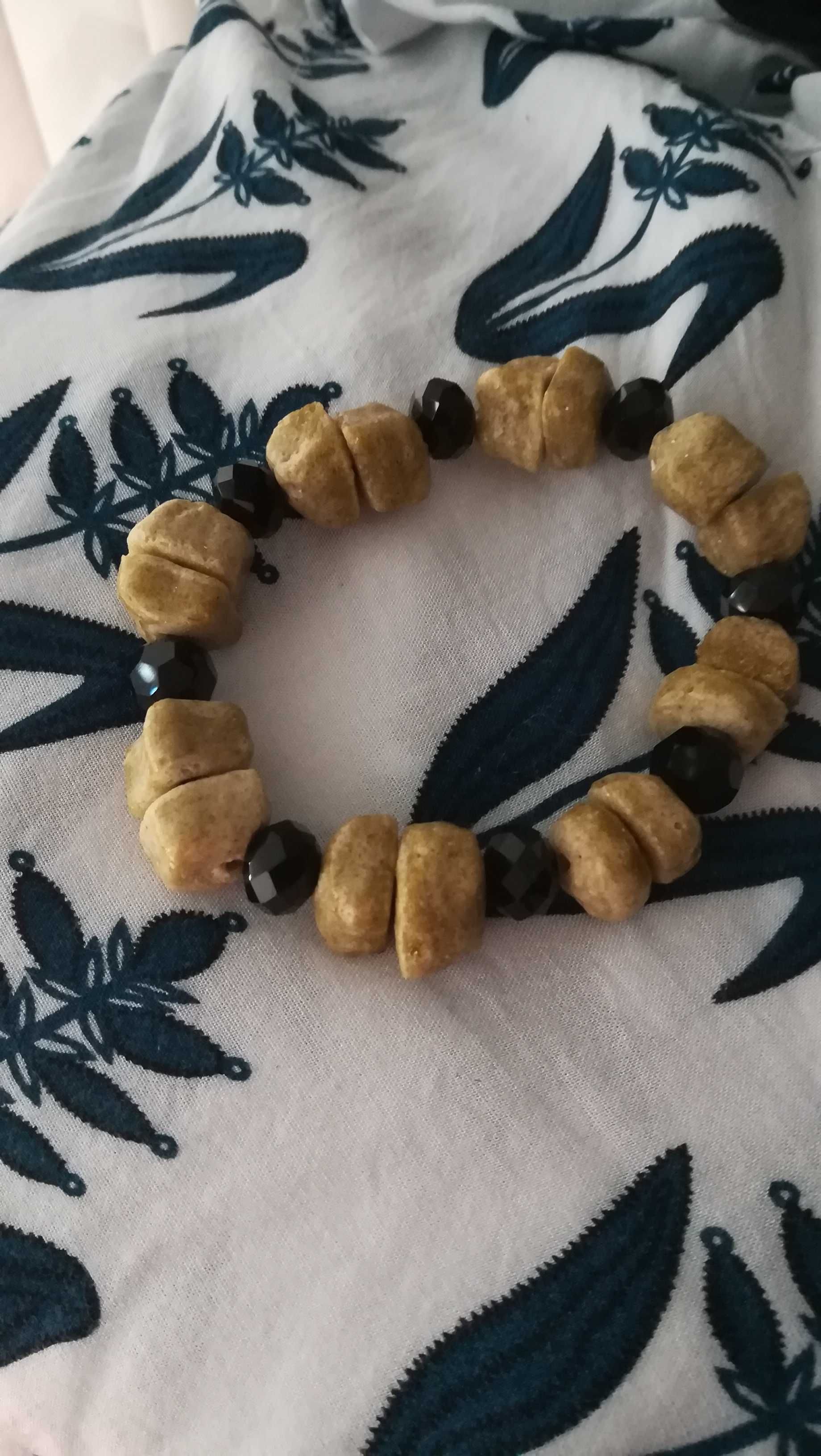 Pulseira bracelete tradicional artesanal pedras - São Tomé e Príncipe