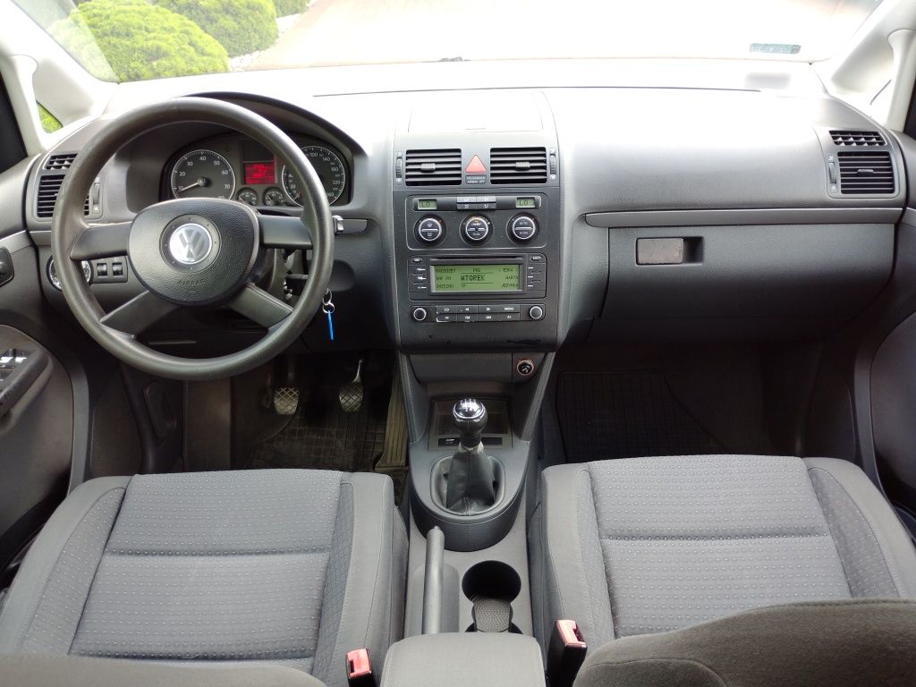 VW Touran 1,6i 2004r 7-osób 6-biegów KLIMATRONIK TEMPOMAT zamiana