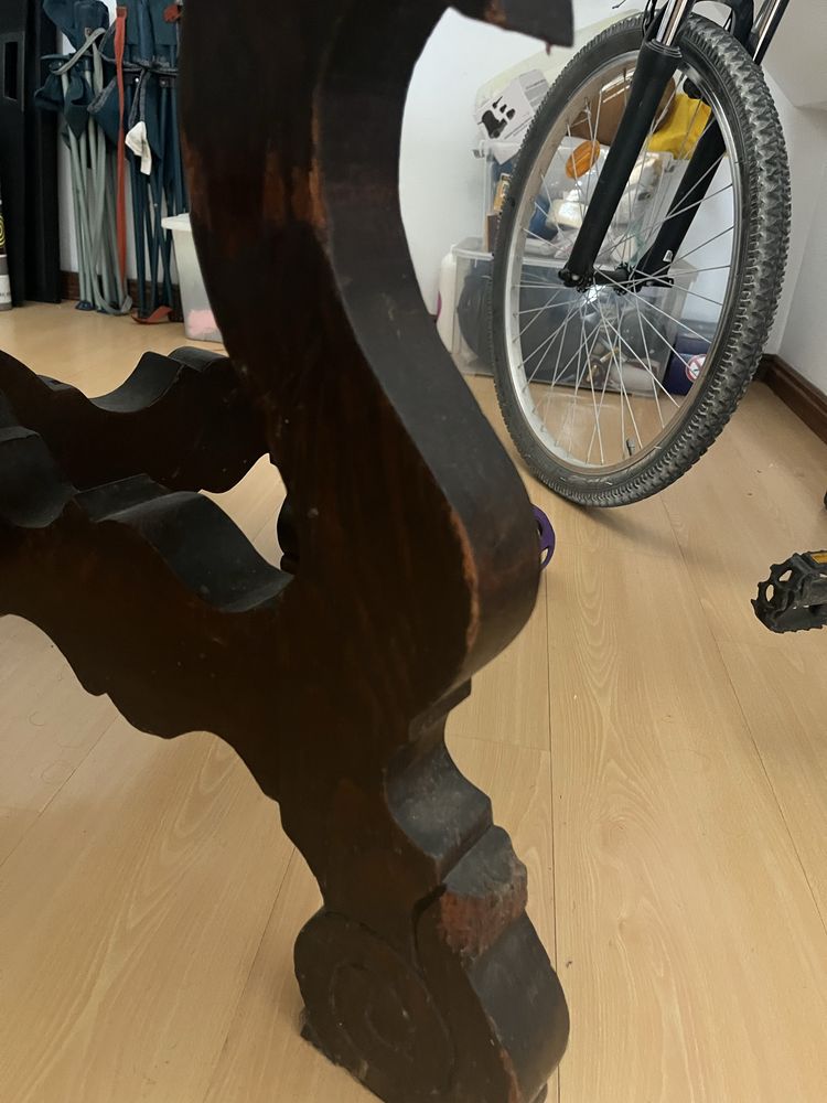 Mesa de madeira rustica