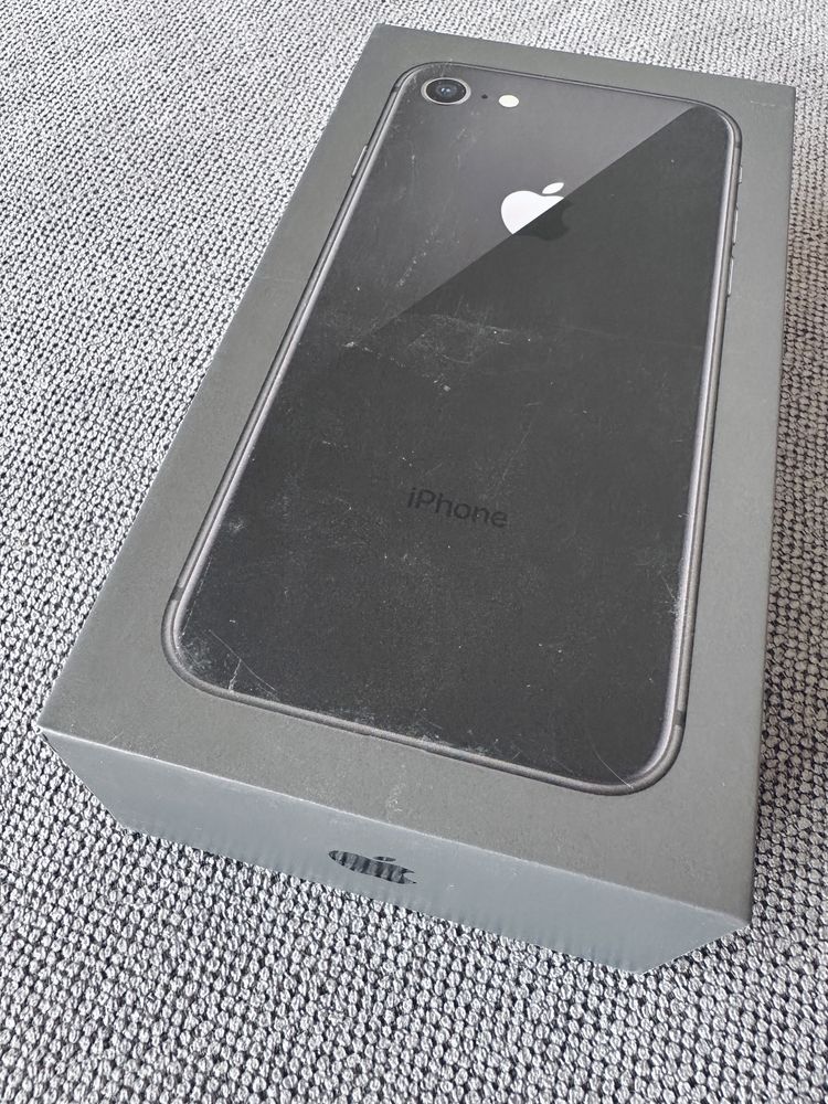 Oryginalne pudełko do iPhone 8