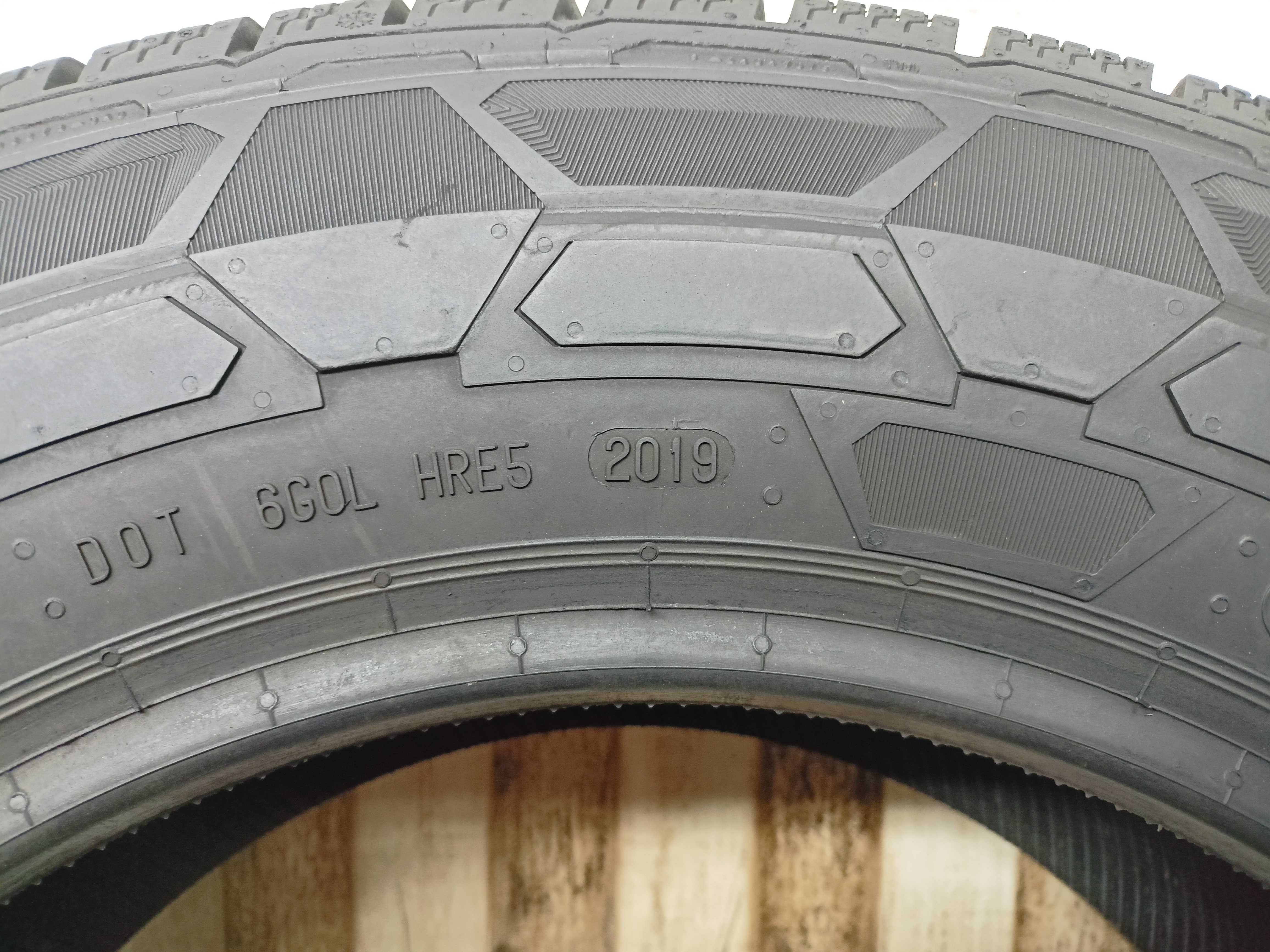 Continental VanContactWinter 215/65/16C 19r. 109/107R Jak Nowa (2220)