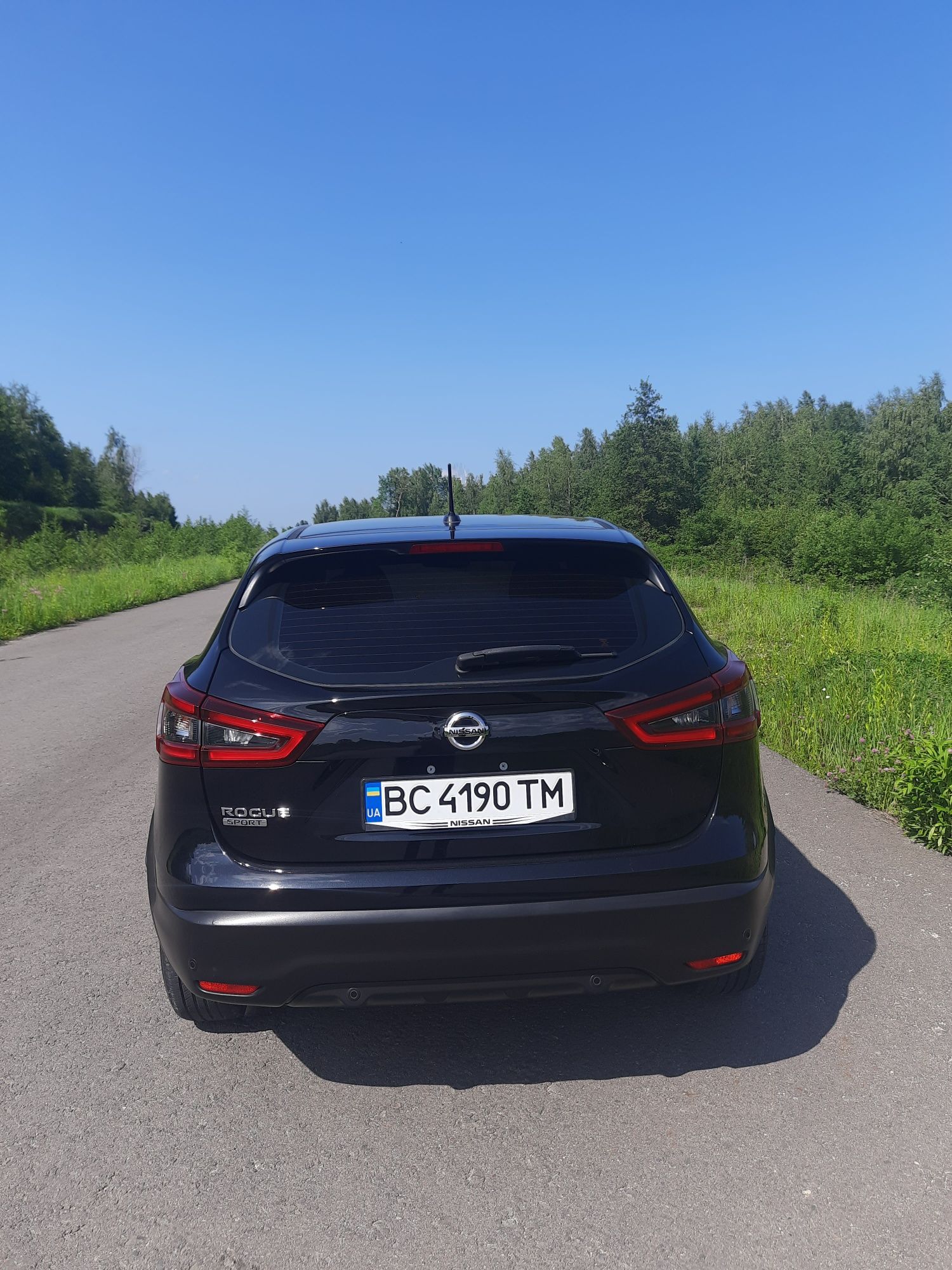 Продам Nissan ROGUE SPORT