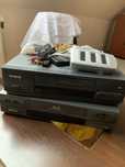 Zestaw magnetowidów do przegrywania kaset VHS