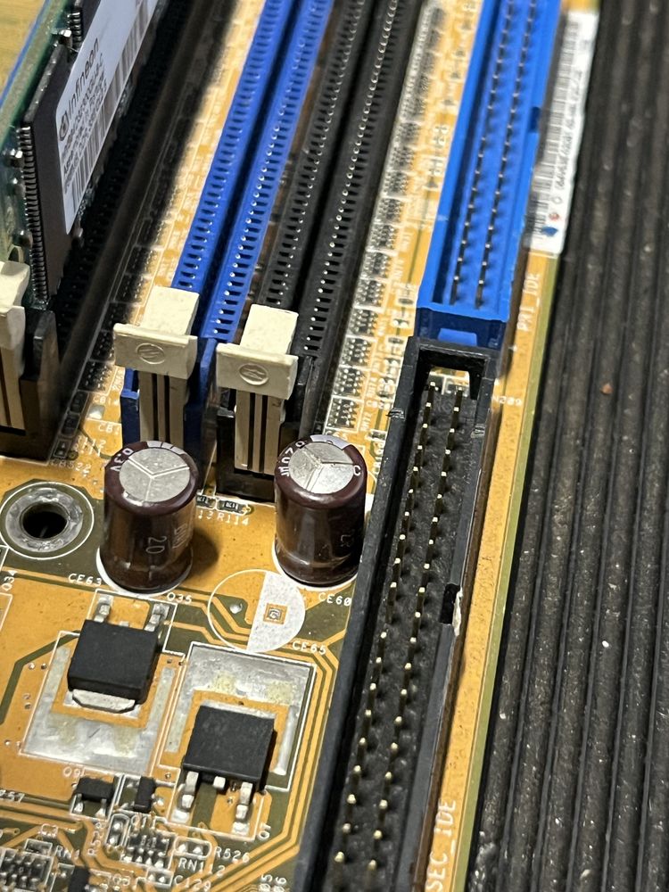 Płyta główna Asus P4P800-x ddr1  celeron retro win98