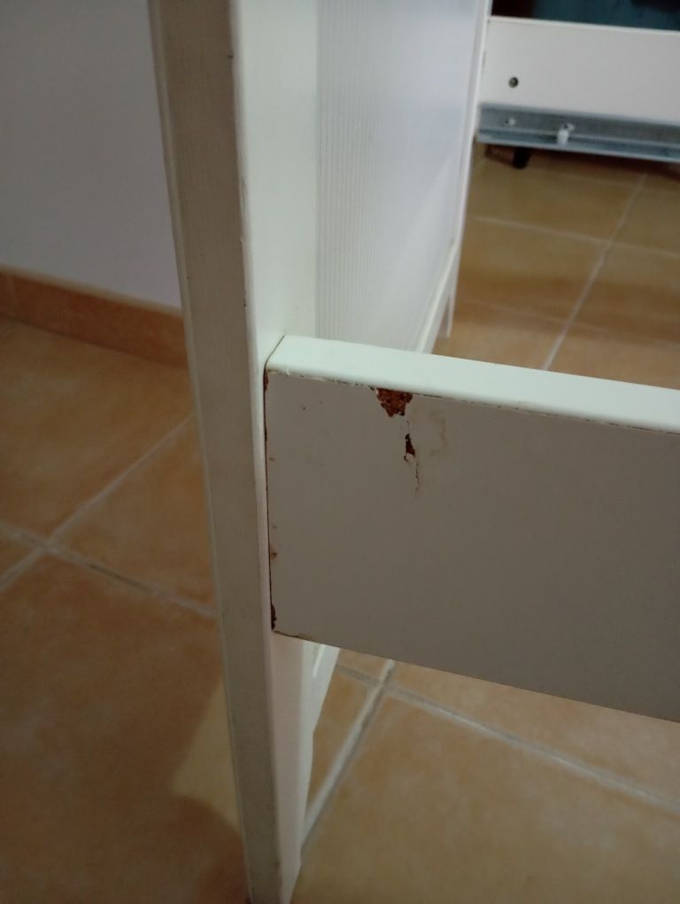 Cama e colchão de criança ikea