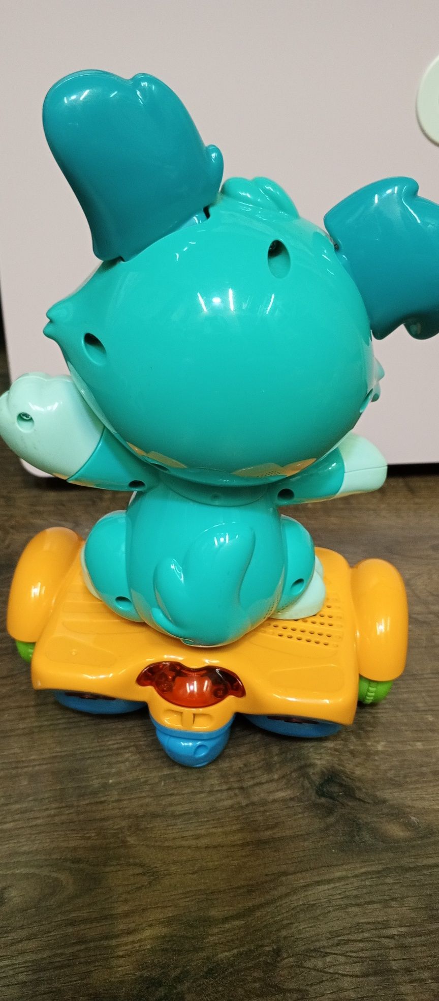 Interaktywny zwierzak firmy VTech
