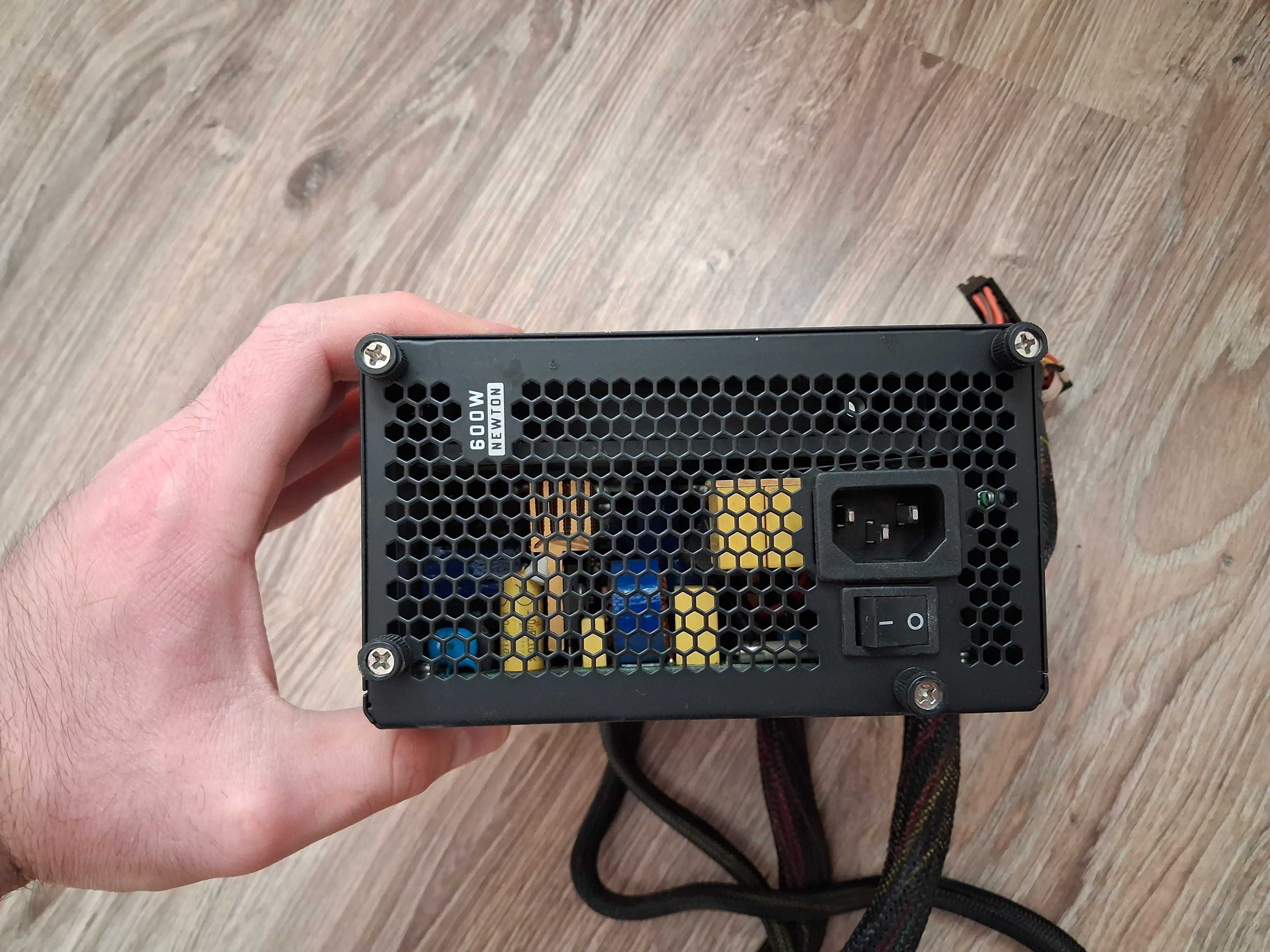 Zasilacz Fractal Design Newton R3 600W FD-PSU-NT3B-600W
