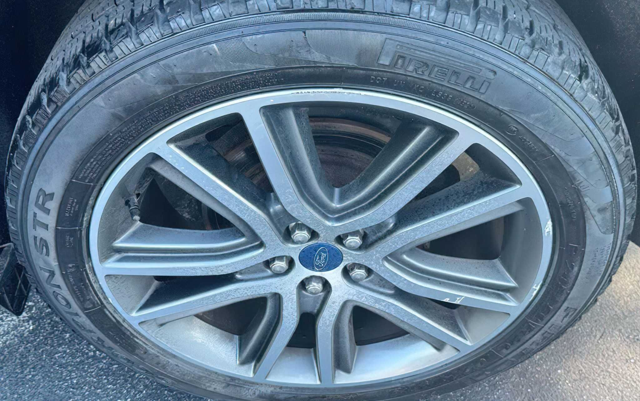 Ford Edge   2019