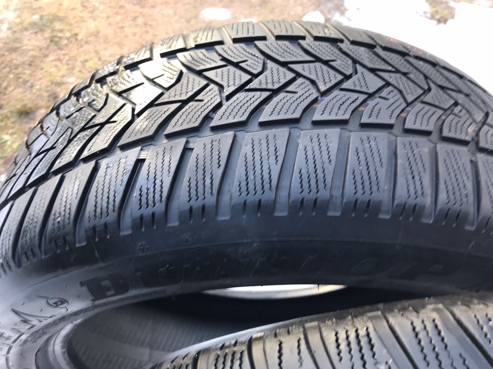 Opony Dunlop WinterSport 5 235/50 R18