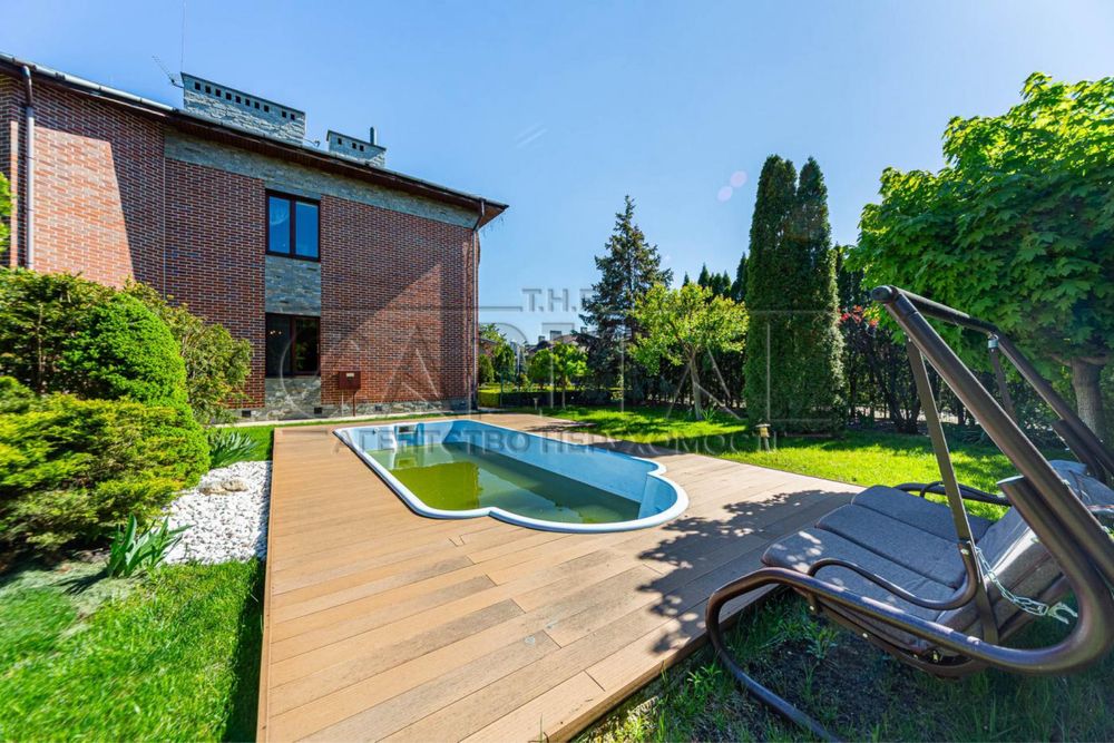 Оренда дизайнерського будинку 441m2 в КМ "Сонячна долина" с. Романкiв