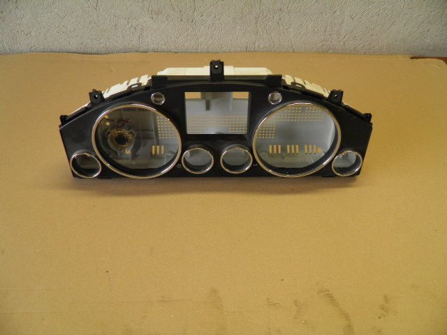 LICZNIK SZYBA LICZNIKA OBUDOWA VW TOUAREG