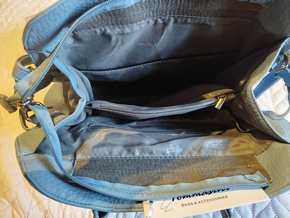 Mala azul acinzentada