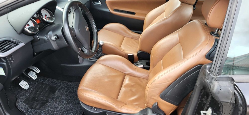 Peugeot 207CC 1.6 16v