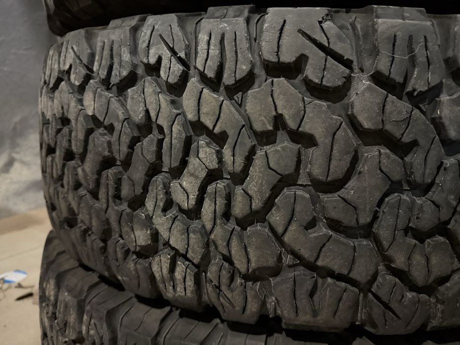 Резина BF Goodrich All Terrain KO2 275/65/17 (4шт, 22 рік)