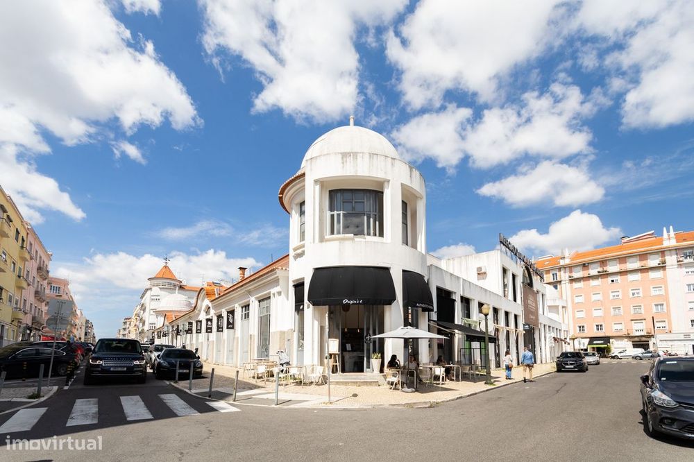 Oportunidade Única: Restaurante em Pleno Funcionamento no Vibrante Cam